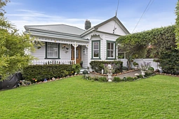 25 Huka Road, Birkenhead