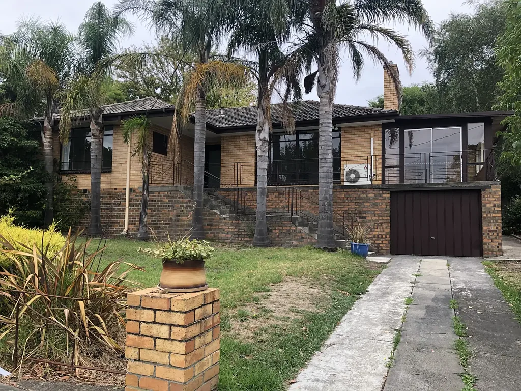 PERFECT FAMILY HOME WALK TO TOWN