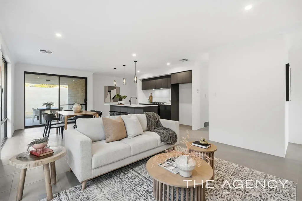 15 Lomandra Rise, Sinagra, WA 6065
