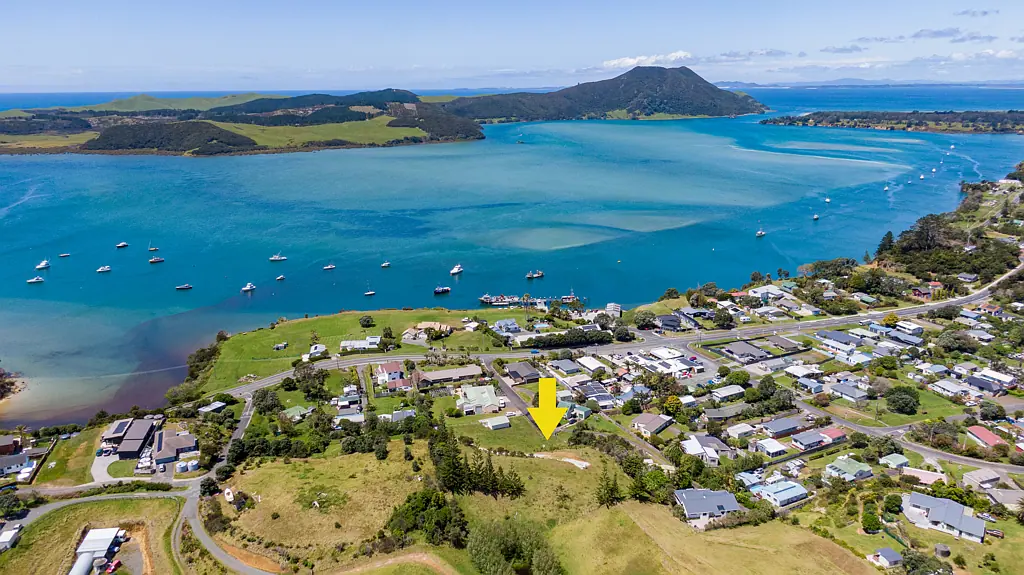 Pukenui Looking for a view in Paradise?
