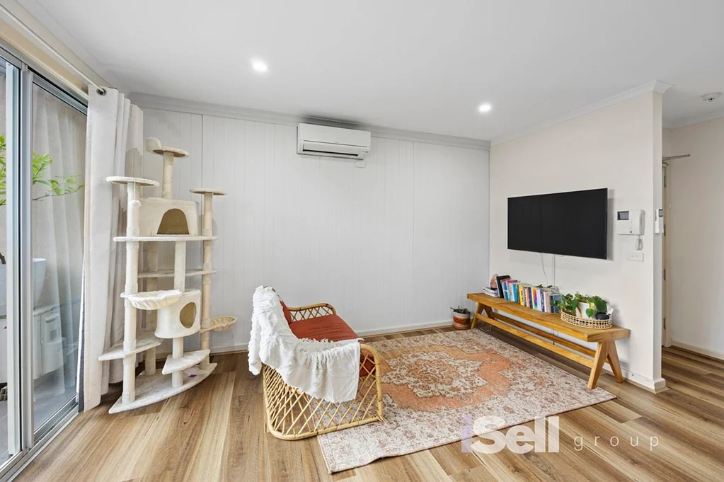 11/8 St James Avenue, Springvale, VIC 3171