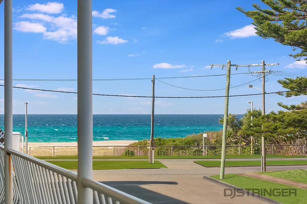 Bilinga's Beachside Bliss - 25m to the surf !