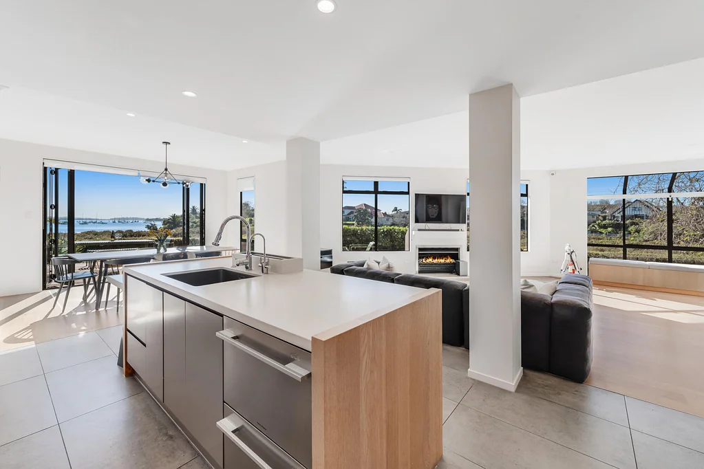 Pakuranga 4 Bedroom Privacy, space & estuary views
