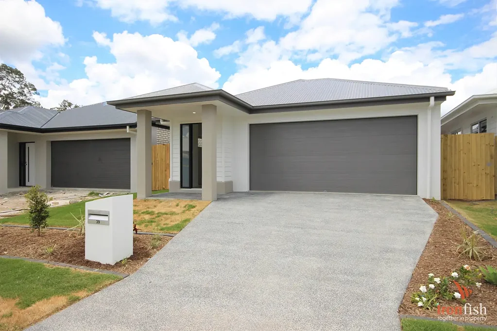 Lovely four bedroom family home in Logan Reserve...