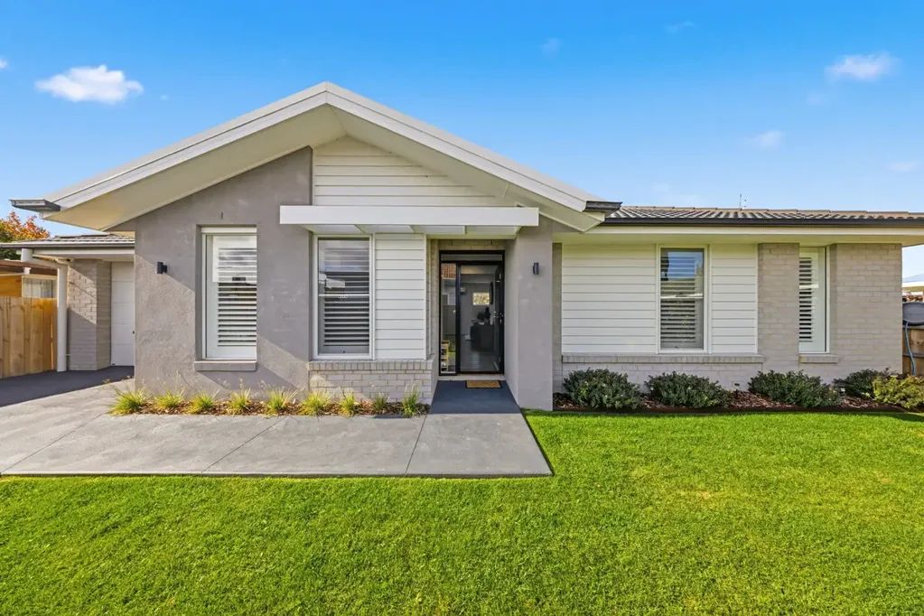 Modern, Low-Maintenance Living Near Lake Guthridge