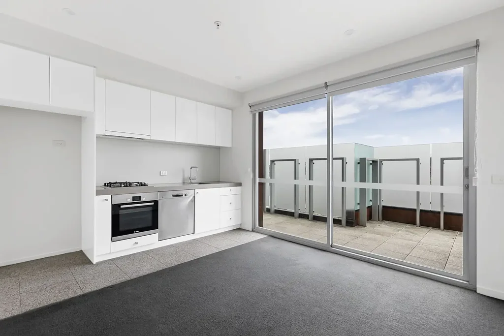 Light-Filled Apartment in the Heart of Windsor