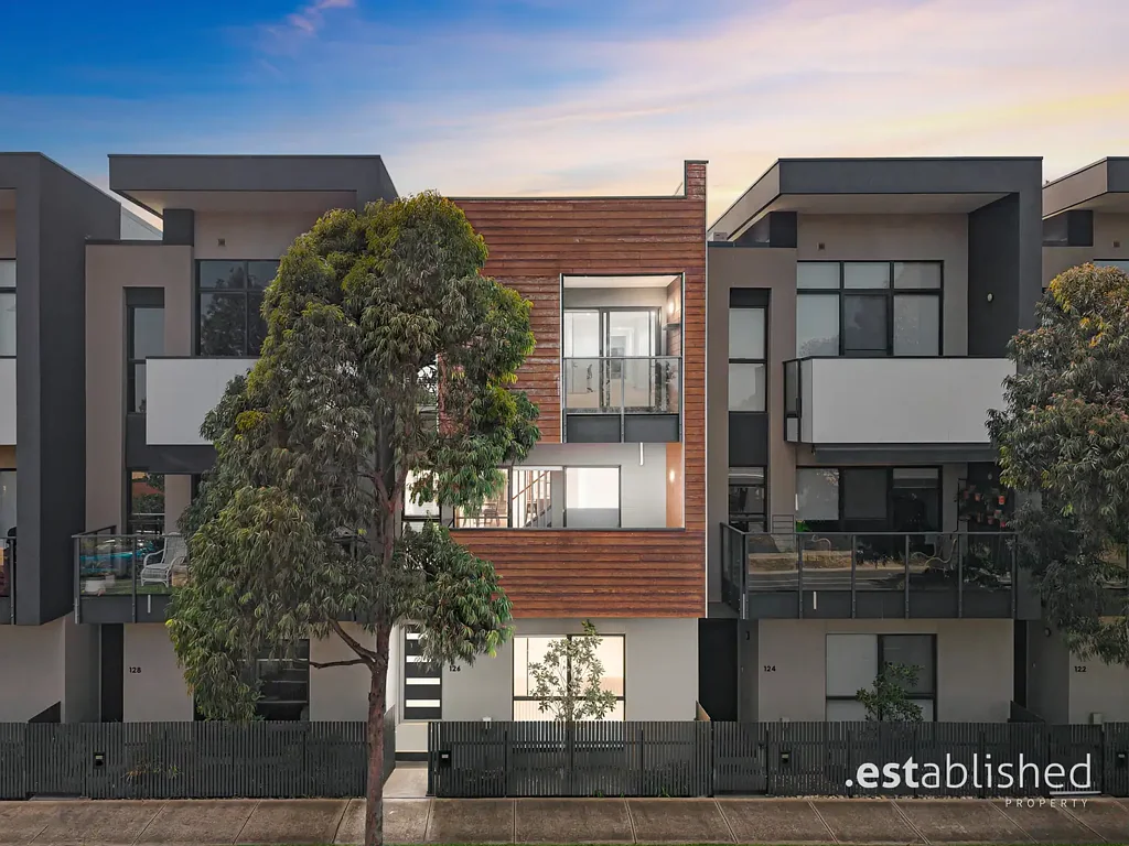 126 Malibu Boulevard, Point Cook, VIC 3030