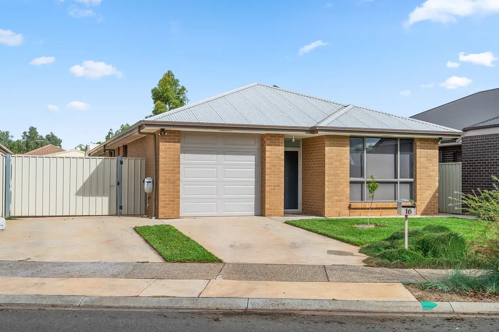 Munno Para West 4 Slaapkamer A Feature Packed Family Home!
