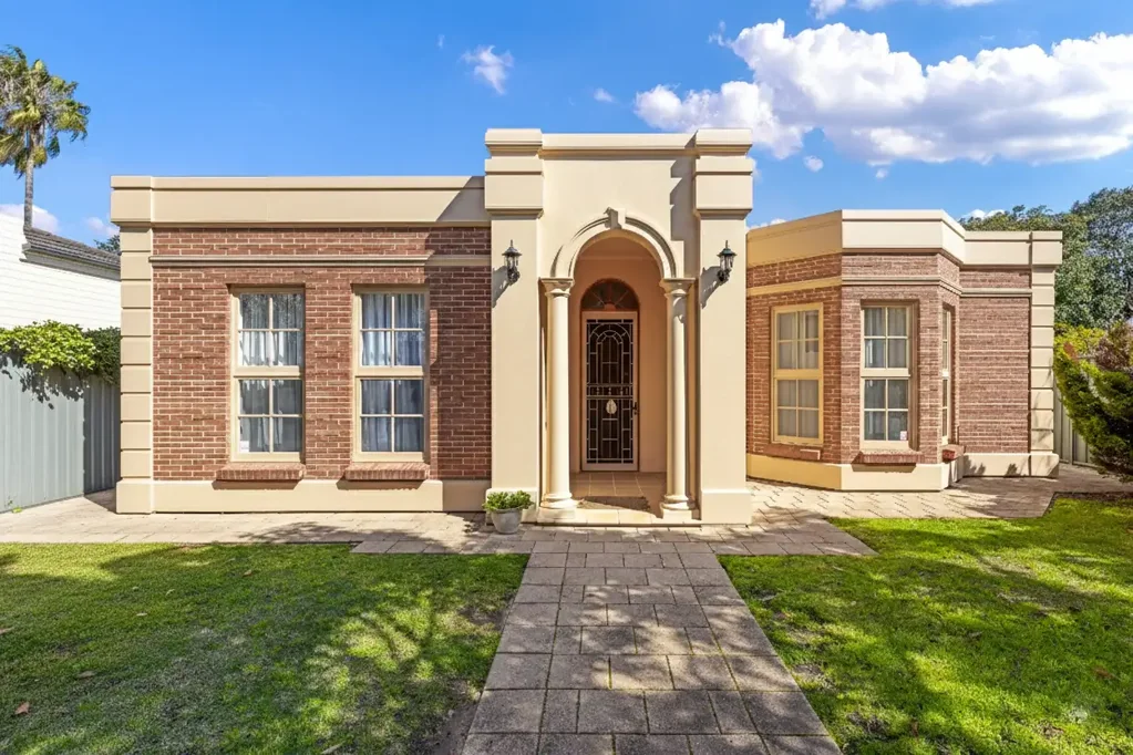 Royston Park 3房  Modern Charm in a Premier Pocket