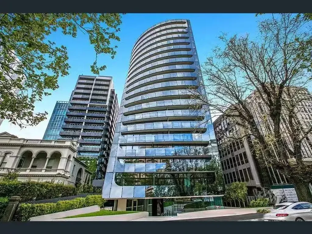 OPERA Apartment 3-bedroom, 2-bathroom and 2- car spot. (Fully Furnished)!!!