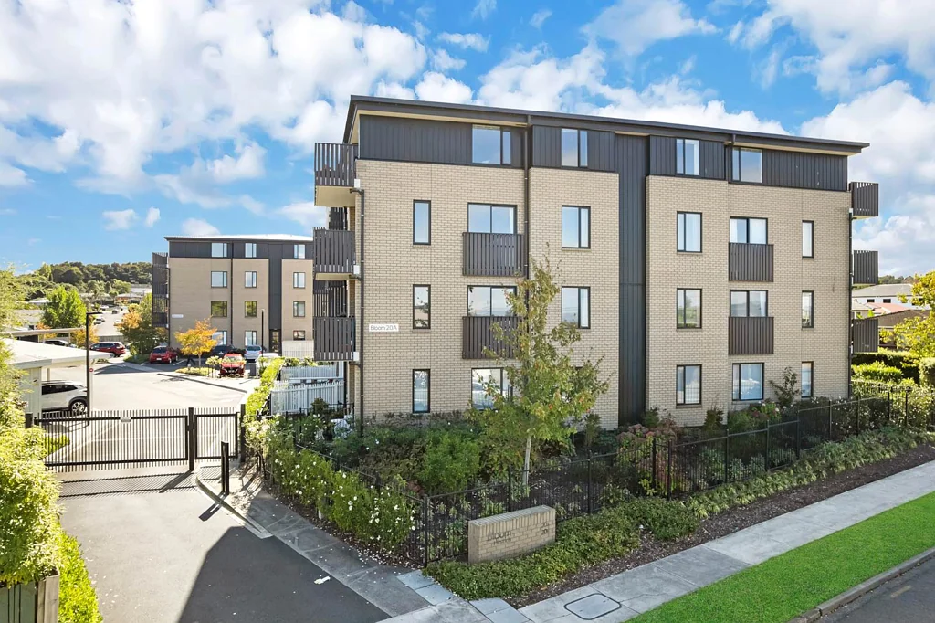 Manurewa East 2Moenga Downsizing and Freedom