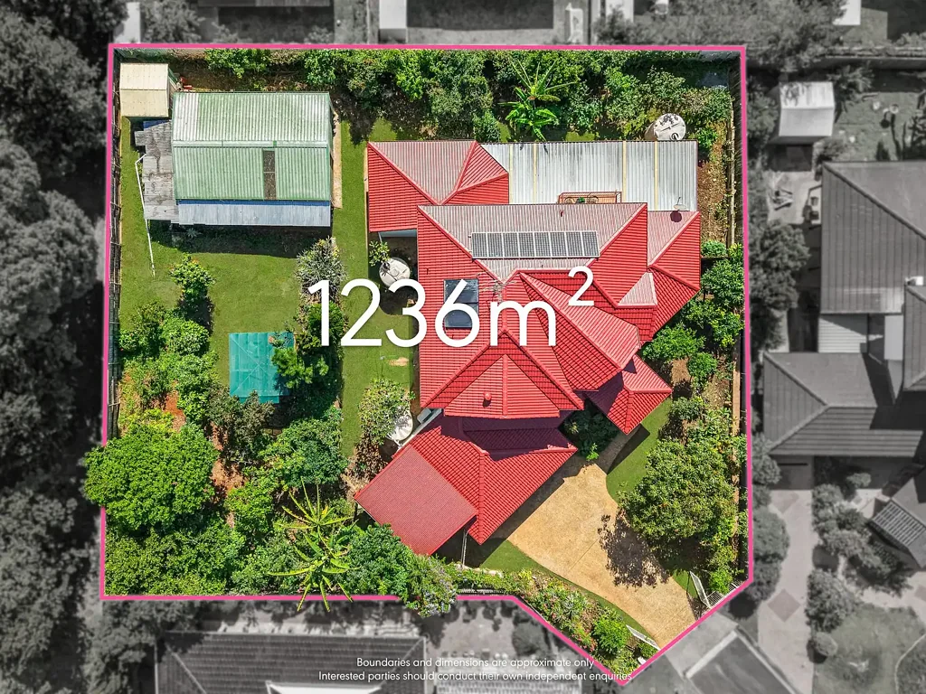 Bridgeman Downs 5कमरा EXECUTIVE RESIDENCE ON A RARE 1236sqm BLOCK