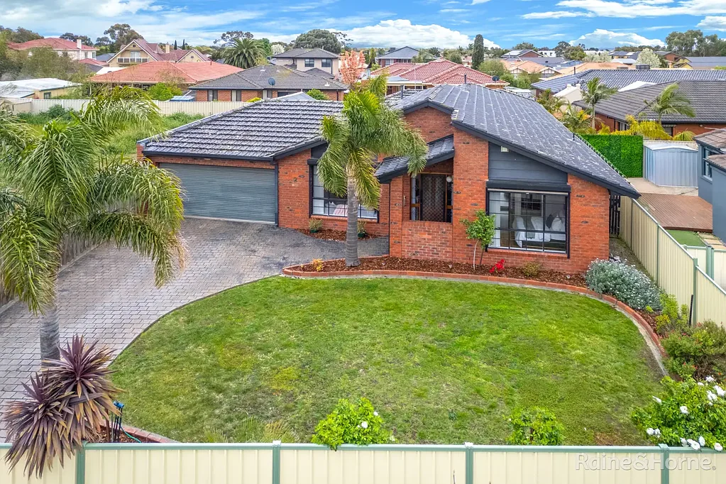 2 Fergus Court, Sydenham, VIC 3037