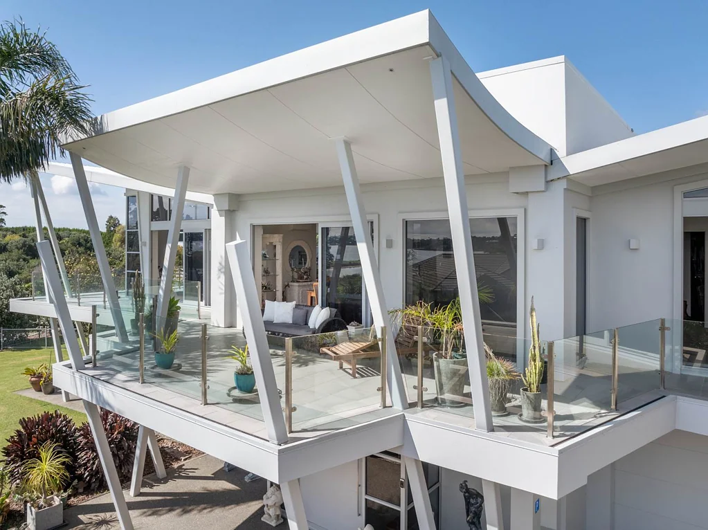 Whakamarama 4房  Car Enthusiasts Dream with Water Views