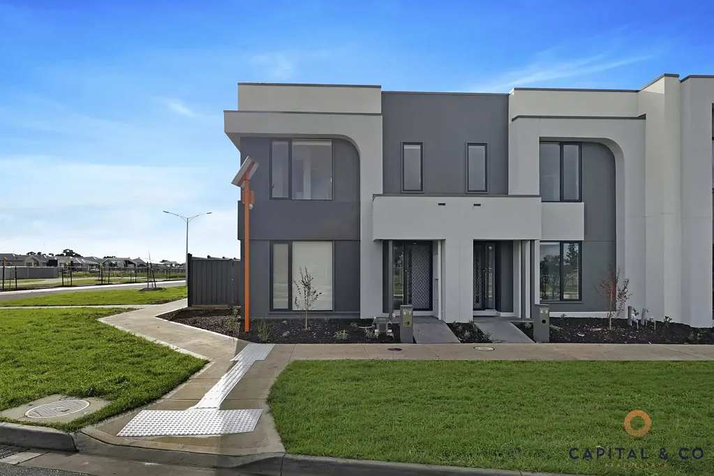 Brand new spacious townhouse with two master bedrooms