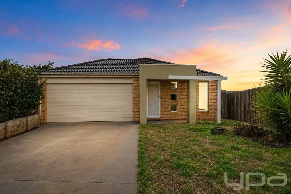 4 Bedroom Home in a Quiet Court Location