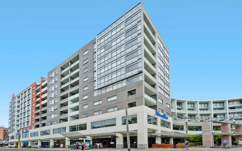 Modern One-two Bedroom + (Enclosed Study Room)  Apartment in Resort Style Complex
