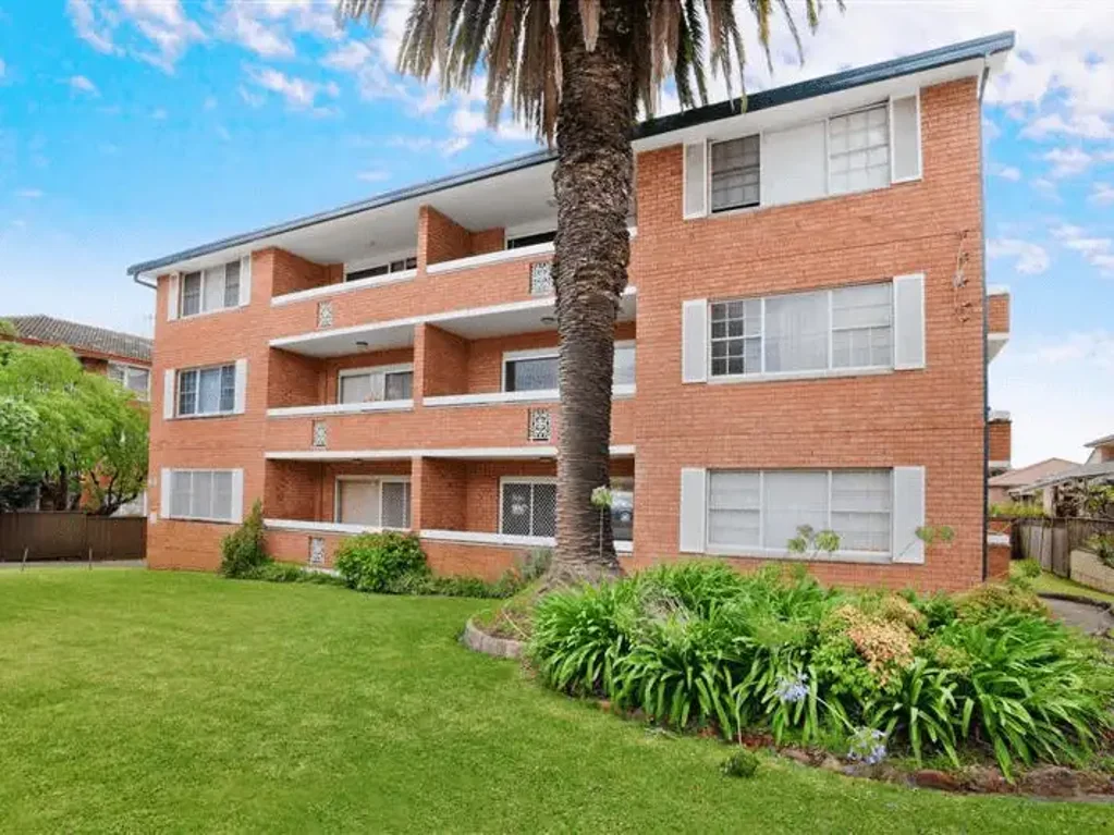 Exceptional Apartment in a Prime Ashfield Location!