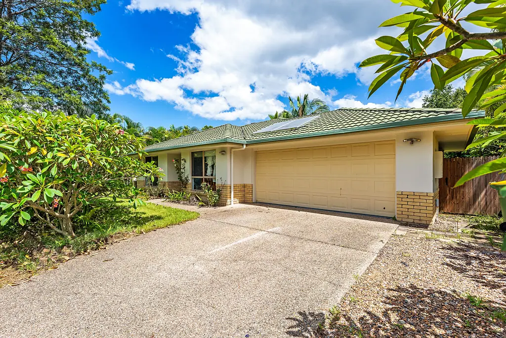 Maudsland 4ห้องนอน LARGE FAMILY HOME IN SOUGHT AFTER MAUDSLAND