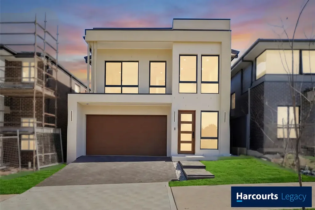 Austral 5房 位于 Austral 中心的全新家庭住宅 Brand New Family Home in the Heart of Austral