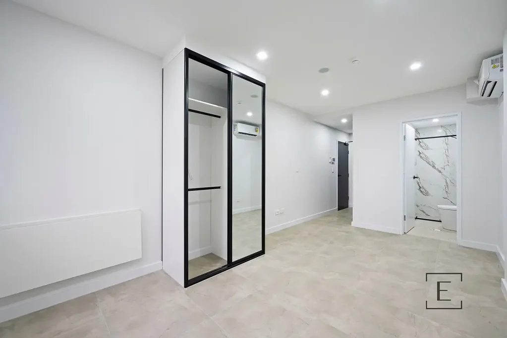 Luxury Studio - Where Comfort Meets Elegance