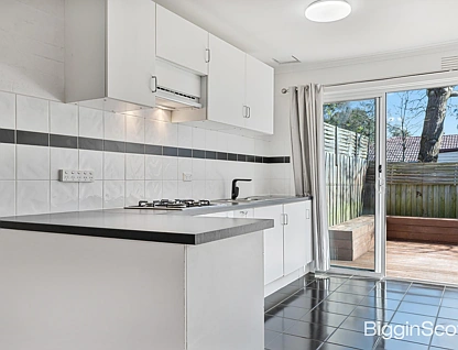 2/11-13 Ramsay Street, Bayswater North, East Melbourne, 2房, 1浴, Unit