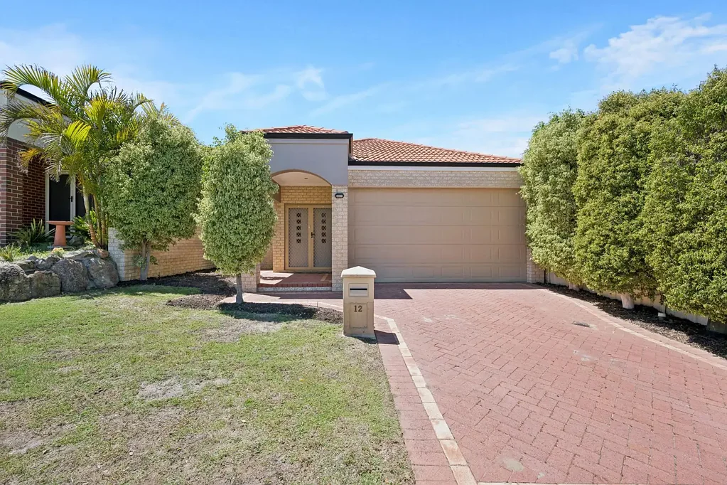 12 Traminer Way, Pearsall, WA 6065
