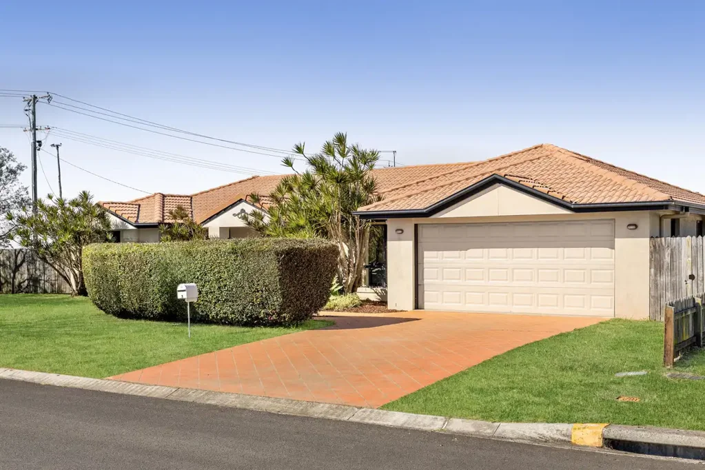 2 Menzies Street, Middle Ridge, QLD 4350