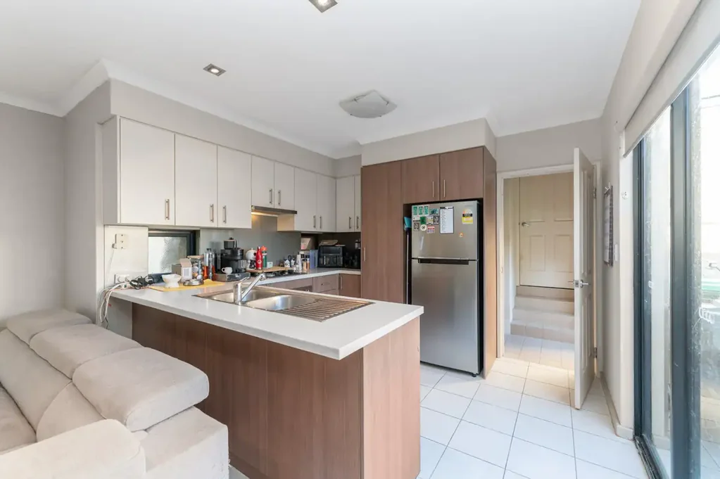 Maylands 3 Bedroom PRIVATE MODERN REAR VILLA