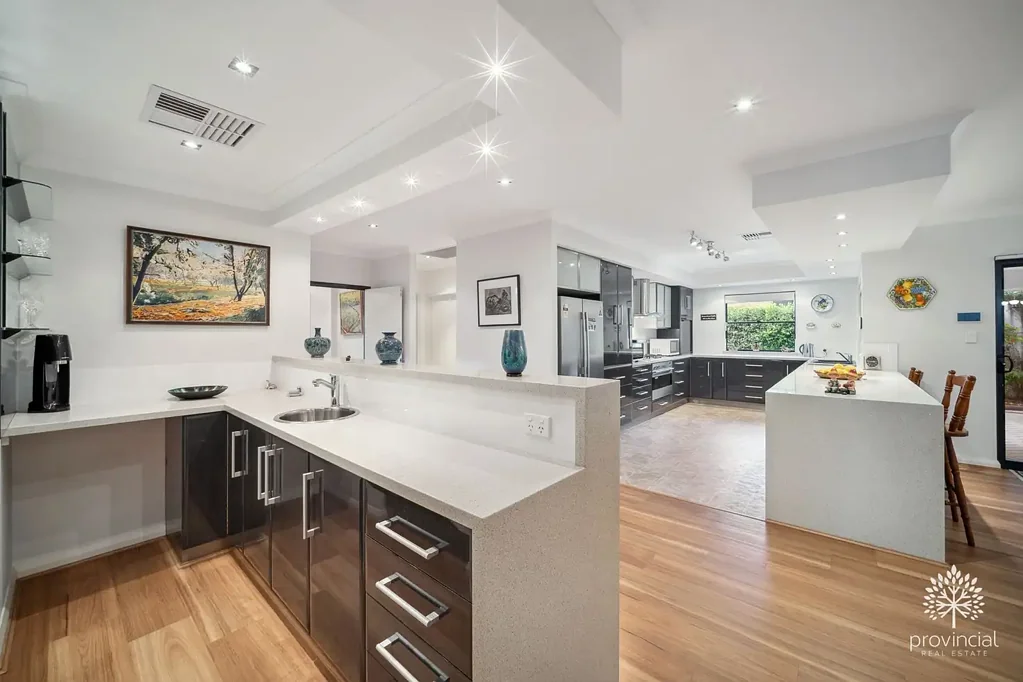 9 Curtis Street, Lesmurdie, WA 6076