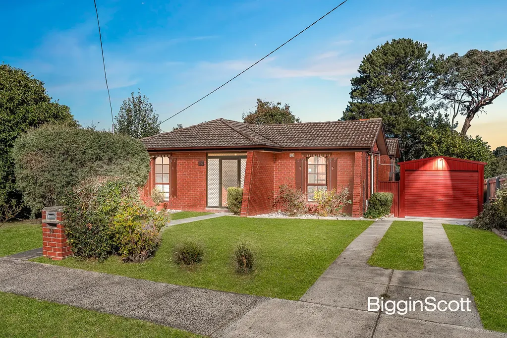 30 Raphael Drive, Wheelers Hill, VIC 3150