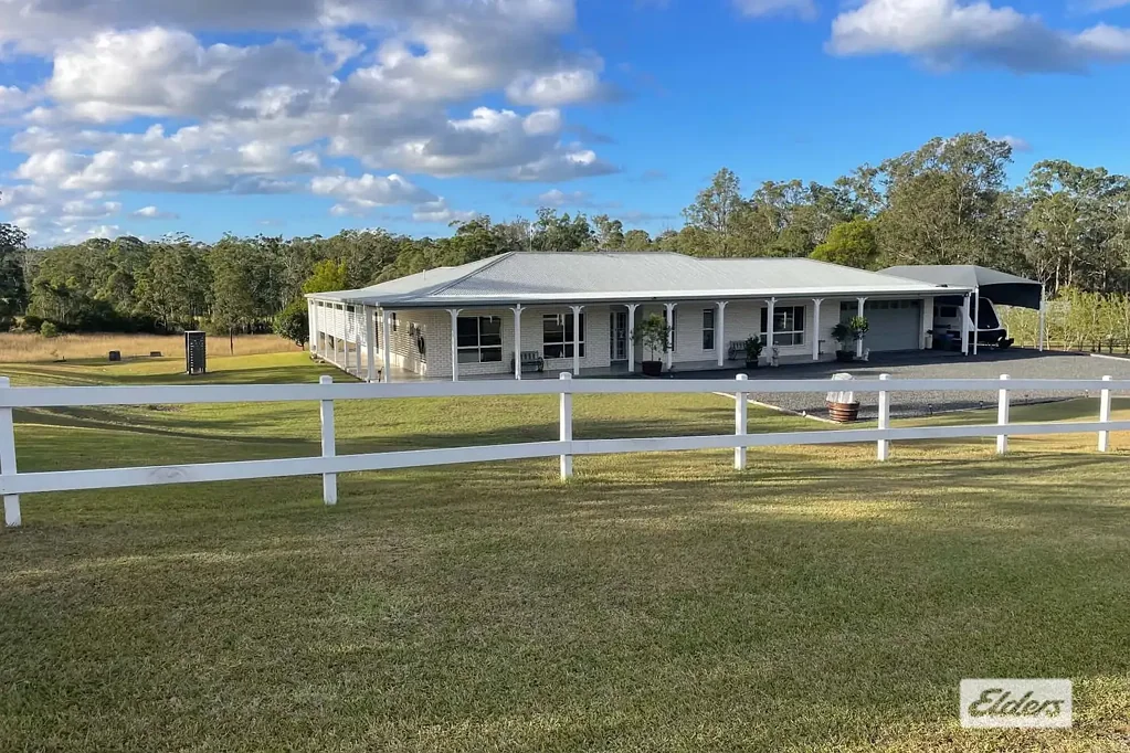 Rainbow Flat 3 Bedroom Impeccably Presented Acreage Abode – A Rural Retreat in Rainbow Flat