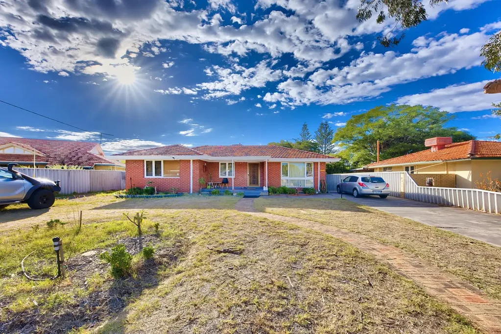 55 Meakers Way, Girrawheen, WA 6064