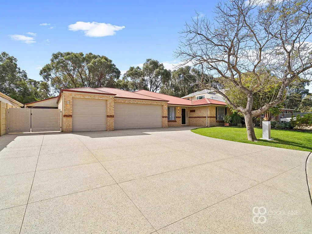 Meadow Springs 5房  The Ultimate Five-Bedroom Family Entertainer with Triple Garage & Side Access
