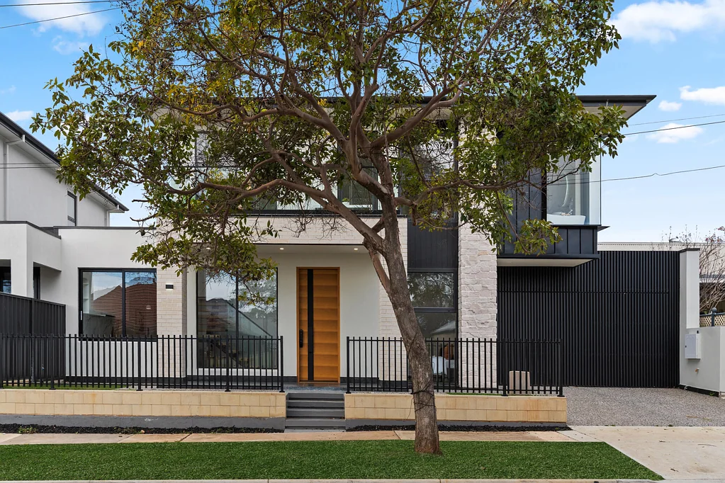 Prospect 4 Bedroom Brand New Architectural Luxury in Prestigious Prospect