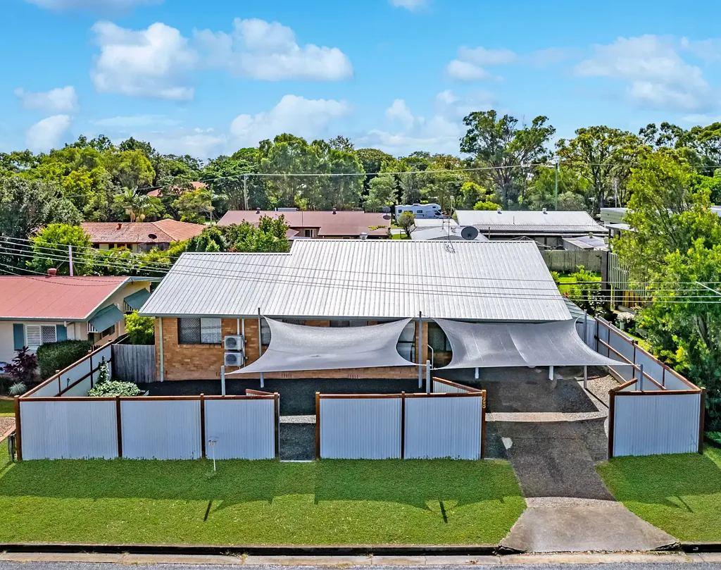 Scarness 3 Bedroom Yes – Beachside of Boat Harbour Drive in Scarness!