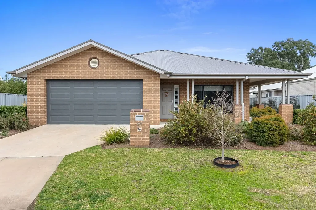 24 Belmont Street, Avenel, VIC 3664