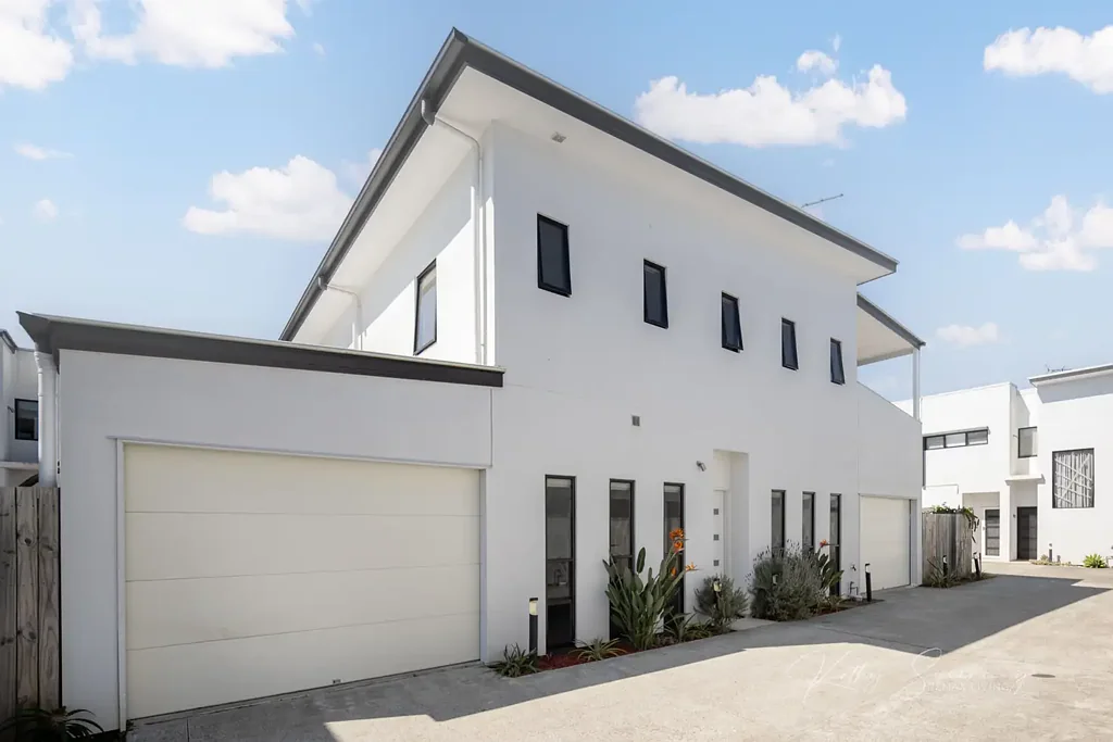 Burpengary 2房  Versatile, Well-Designed Townhouse in Quiet Complex