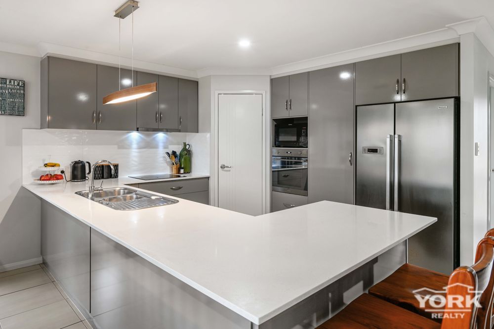 15 ROSELLA GARDENS DR, MERINGANDAN WEST QLD 4352, 0房, 0浴, House