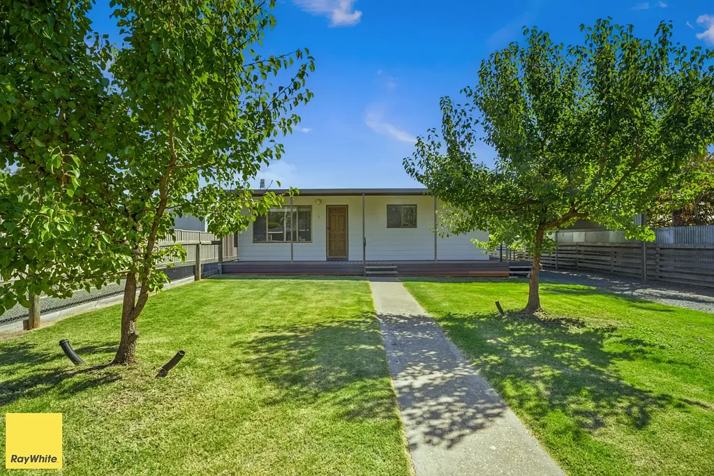 Rushworth 2બેડરૂમ Well Maintained Home on Over 1/4 Acre