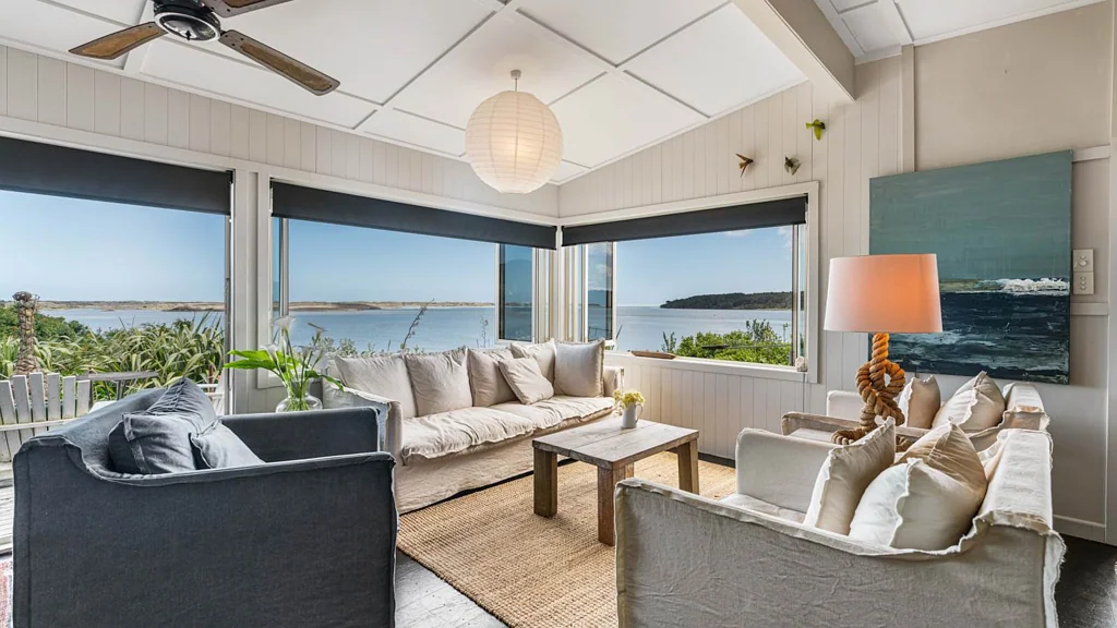 Port Waikato 2ห้องนอน Generational Waterfront! CV - $950k