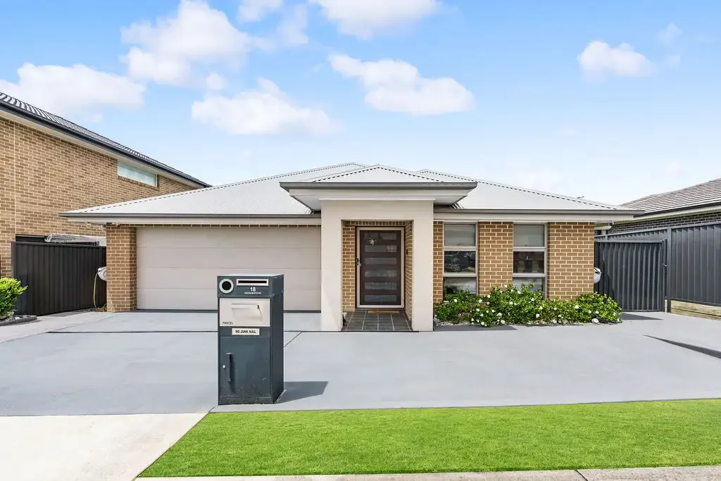 18 Station Master Avenue, Thirlmere, NSW 2572