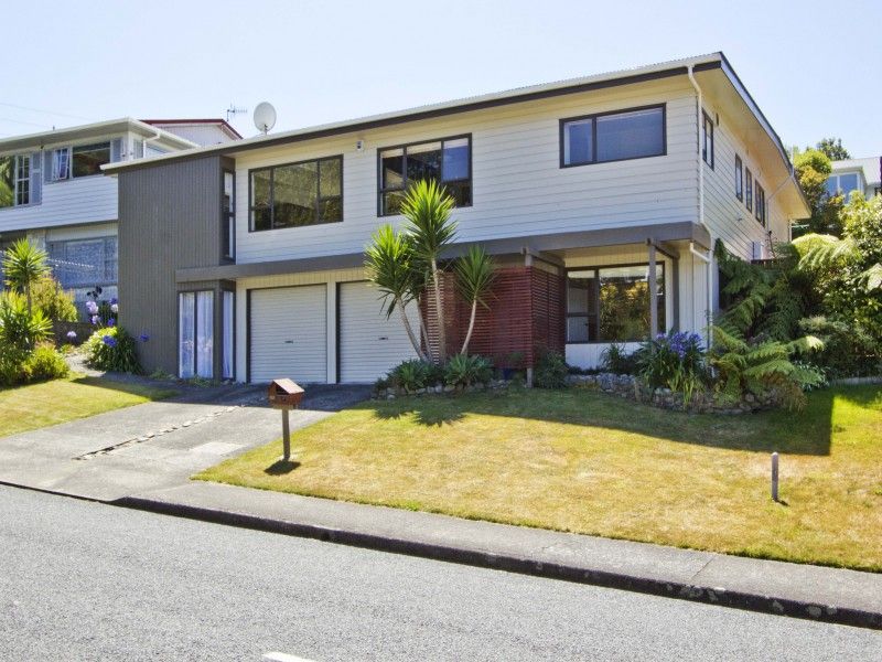 94 Tirohanga Road, Tirohanga, Lower Hutt, 5 chambres, 2 salles de bain