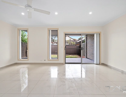 102B Rooty Hill Road South, Rooty Hill, Outer Western Sydney, 5 chambres, 3 salles de bain, Apartment