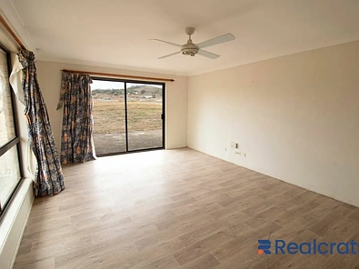 लिविंग रूम - 11 Eagle Street, Plainland, QLD 4341