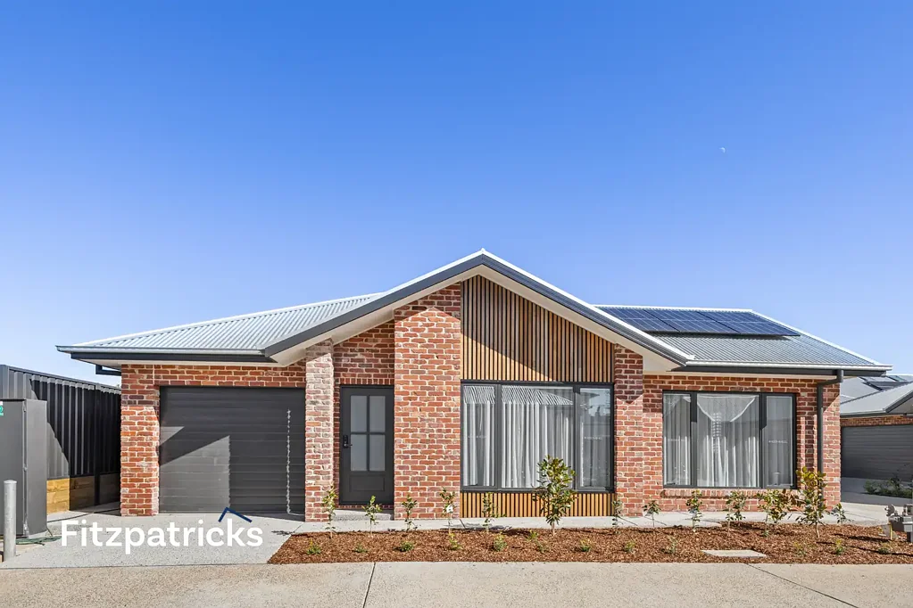 Wagga Wagga 2 Bedroom Crampton Central