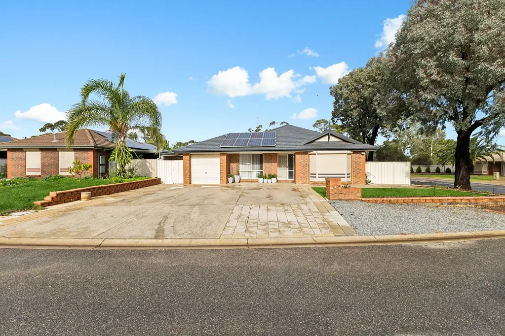 Blakeview 5Moenga Flawless 5-Bedroom Gem with Room to Grow