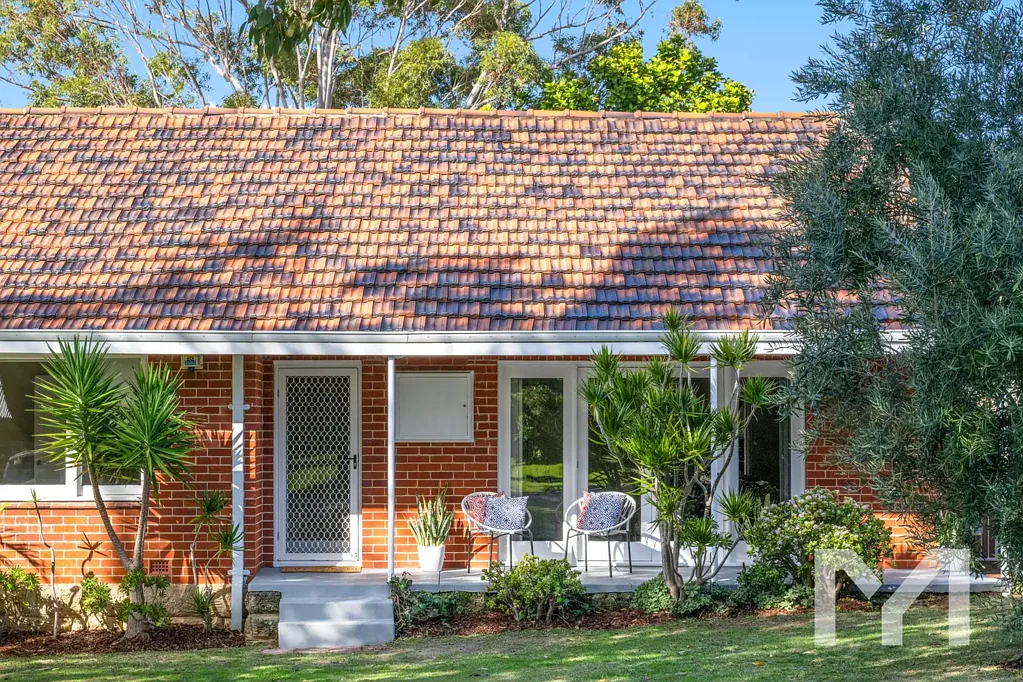 Attadale 4 Bedroom You're Invited to... Character Gem on Large Block