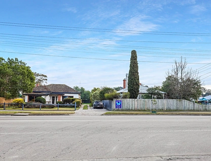 160 & 162 MacLeod Street, Bairnsdale, Bairnsdale (North Gippsland), 6部屋, 2バスルーム, House