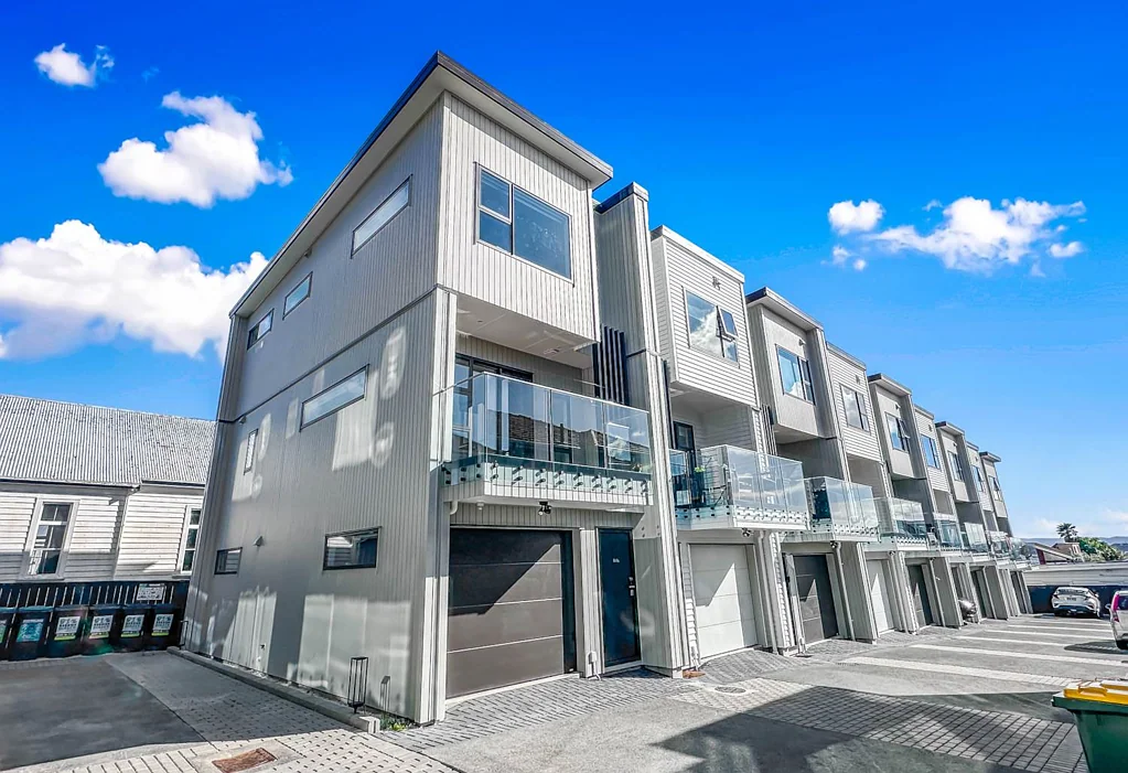 Belmont 3部屋 INVITING OFFERS - Call to Act!